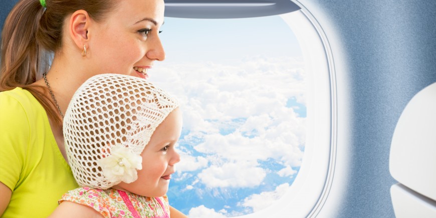 Comment prendre un avion avec son bébé ?