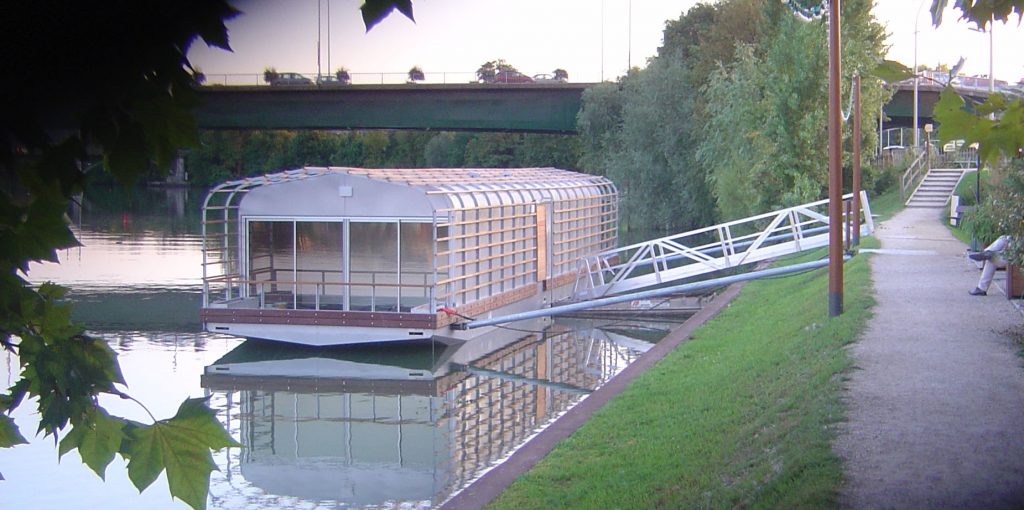 Séjourner dans une maison flottante, une expérience à essayer !